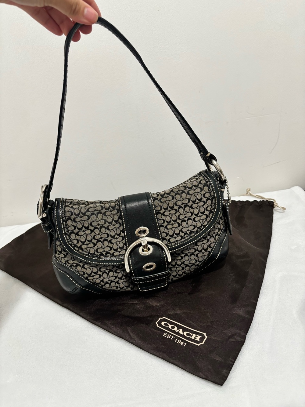 Vintage Coach Soho signature buckle shoulder bag